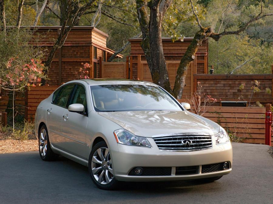  Infiniti M35 2005 года  (фото 4 из 5)